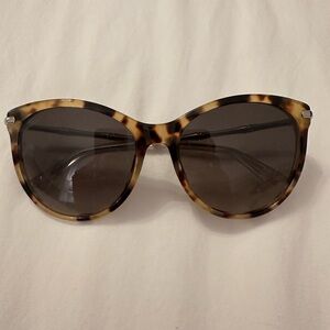 GUCCI Cat Eye Tortoise Brown Sunglasses with silver bamboo detail